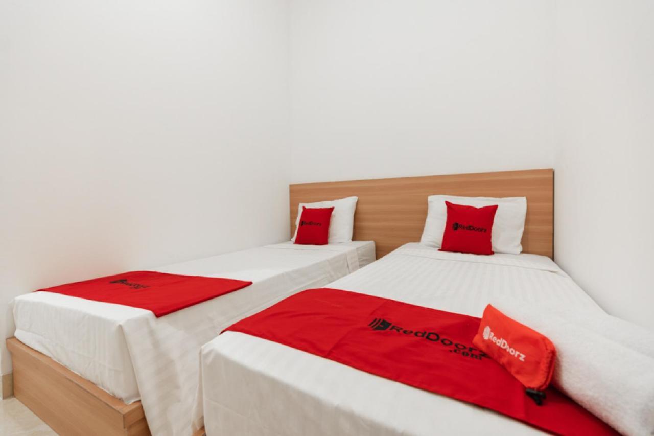 RedDoorz @ Graha Cemerlang Maros Kallikalli Exterior foto